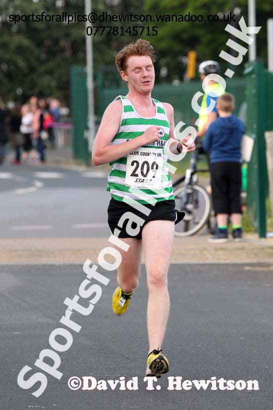 Finn Brodie
 (Gosforth) in the Clive Cookson 10k. Photo: David T. Hewitson/Sports for All Pics